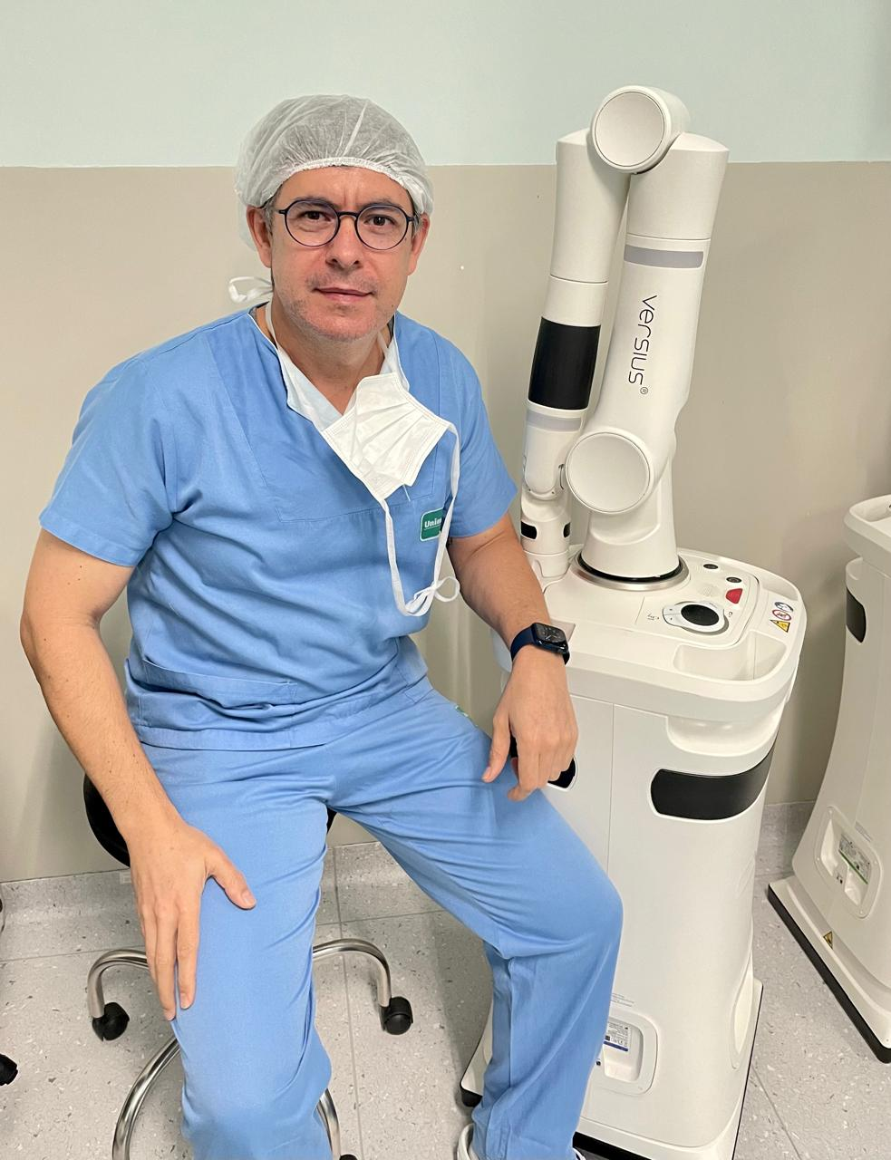 Dr. Renato Danesi Pinto, cirurgião geral e robótico